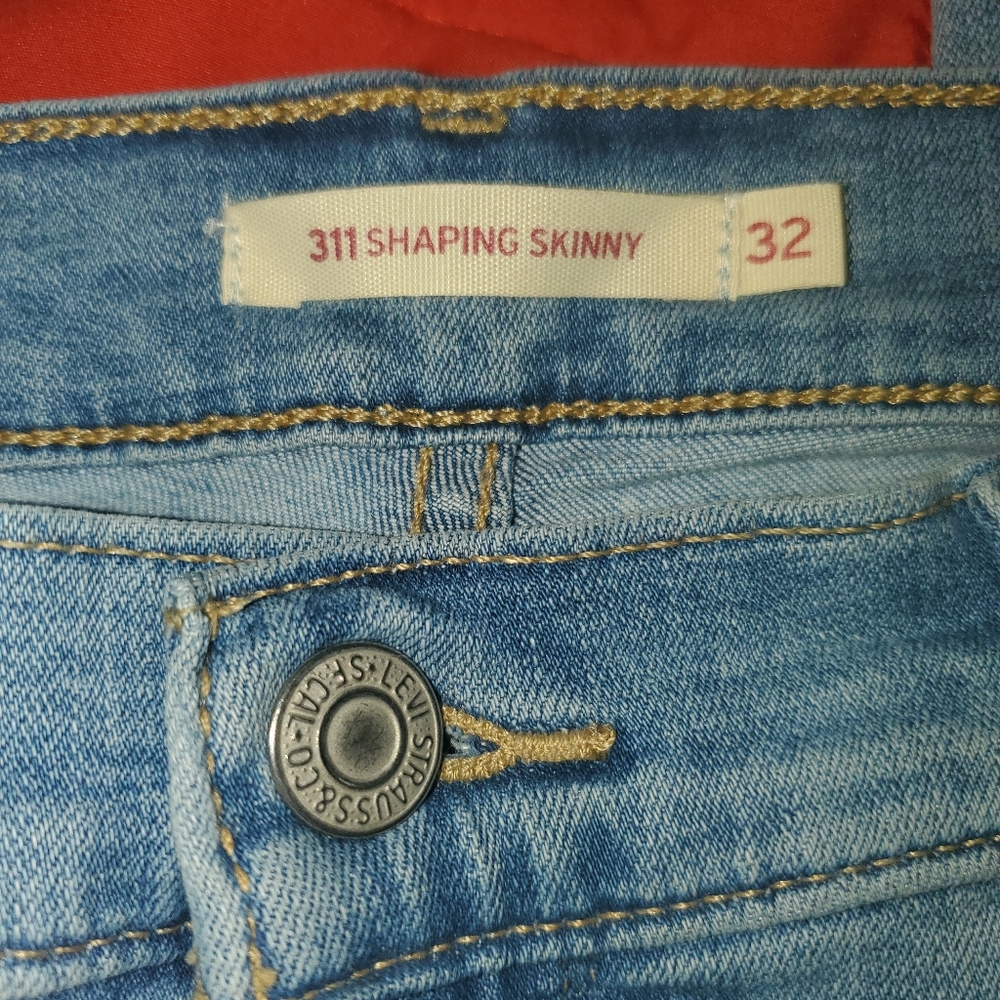 Light blue Levi jeans